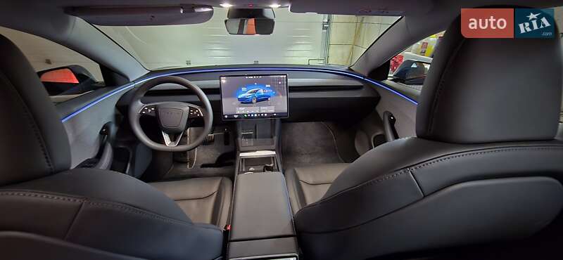Седан Tesla Model 3 2023 в Днепре