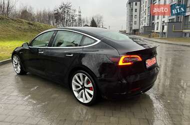 Седан Tesla Model 3 2019 в Новояворовске