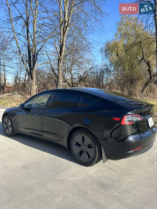 Седан Tesla Model 3 2022 в Дрогобыче