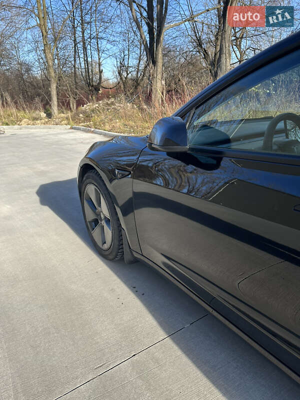 Седан Tesla Model 3 2022 в Дрогобыче