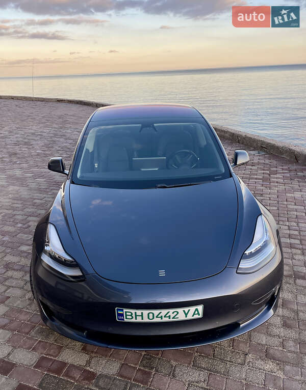 Седан Tesla Model 3 2018 в Одессе