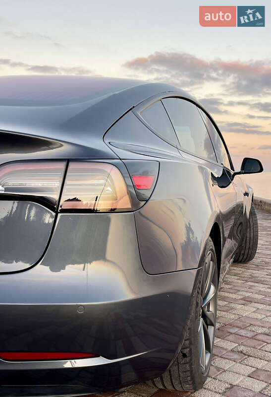 Седан Tesla Model 3 2018 в Одессе