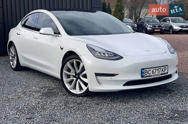 Седан Tesla Model 3 2019 в Дрогобичі