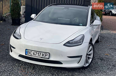 Седан Tesla Model 3 2019 в Дрогобичі