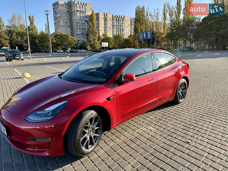 Седан Tesla Model 3 2022 в Одесі