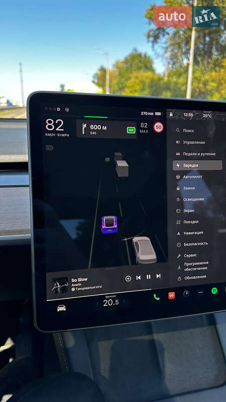 Седан Tesla Model 3 2022 в Львове