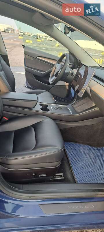 Седан Tesla Model 3 2022 в Миколаєві