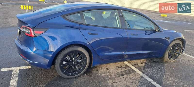 Седан Tesla Model 3 2022 в Миколаєві