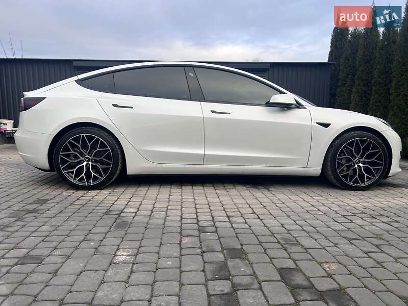 Седан Tesla Model 3 2022 в Луцке фото 3 Седан Tesla Model 3 2022 в Луцке
