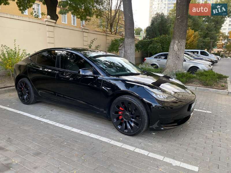 Седан Tesla Model 3 2018 в Одесі