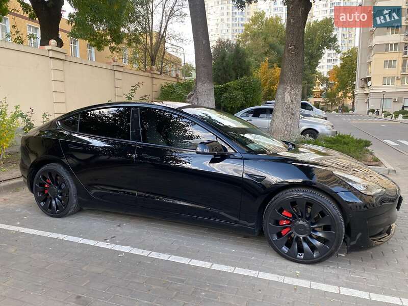 Седан Tesla Model 3 2018 в Одесі