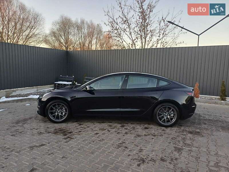Седан Tesla Model 3 2022 в Фастове