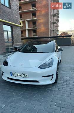 Седан Tesla Model 3 2021 в Полтаве