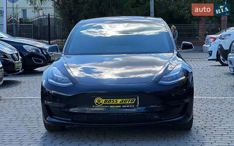 Седан Tesla Model 3 2019 в Івано-Франківську