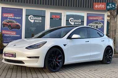 Седан Tesla Model 3 2019 в Львове