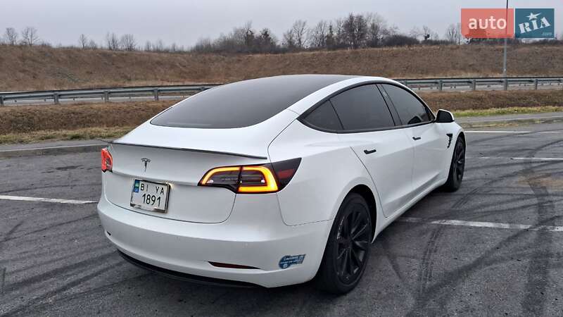 Седан Tesla Model 3 2021 в Полтаве