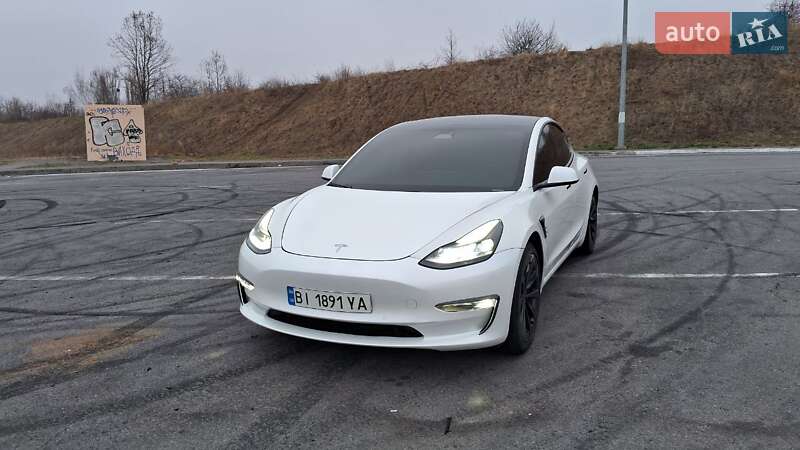Седан Tesla Model 3 2021 в Полтаве