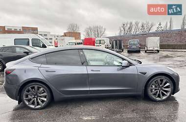 Седан Tesla Model 3 2018 в Киеве