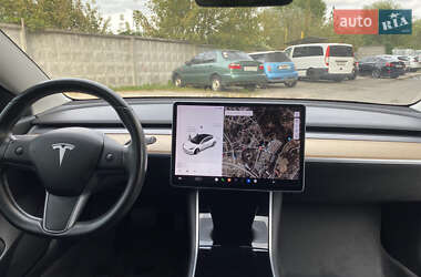 Седан Tesla Model 3 2019 в Киеве