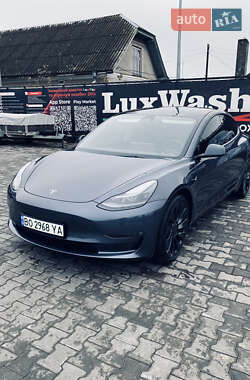 Седан Tesla Model 3 2023 в Теребовлі