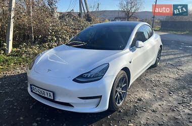 Седан Tesla Model 3 2019 в Ужгороді