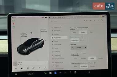 Седан Tesla Model 3 2019 в Києві