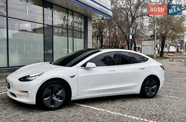 Седан Tesla Model 3 2019 в 