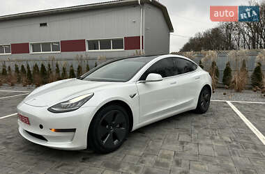 Седан Tesla Model 3 2020 в Луцке