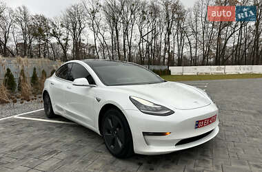 Седан Tesla Model 3 2020 в Луцке