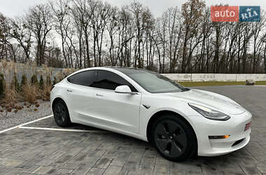 Седан Tesla Model 3 2020 в Луцке