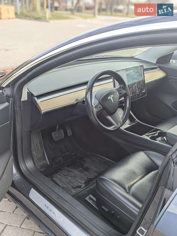 Седан Tesla Model 3 2018 в Шепетівці