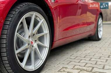 Седан Tesla Model 3 2018 в 