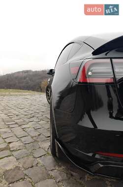 Седан Tesla Model 3 2022 в Житомире