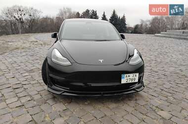 Седан Tesla Model 3 2022 в Житомире