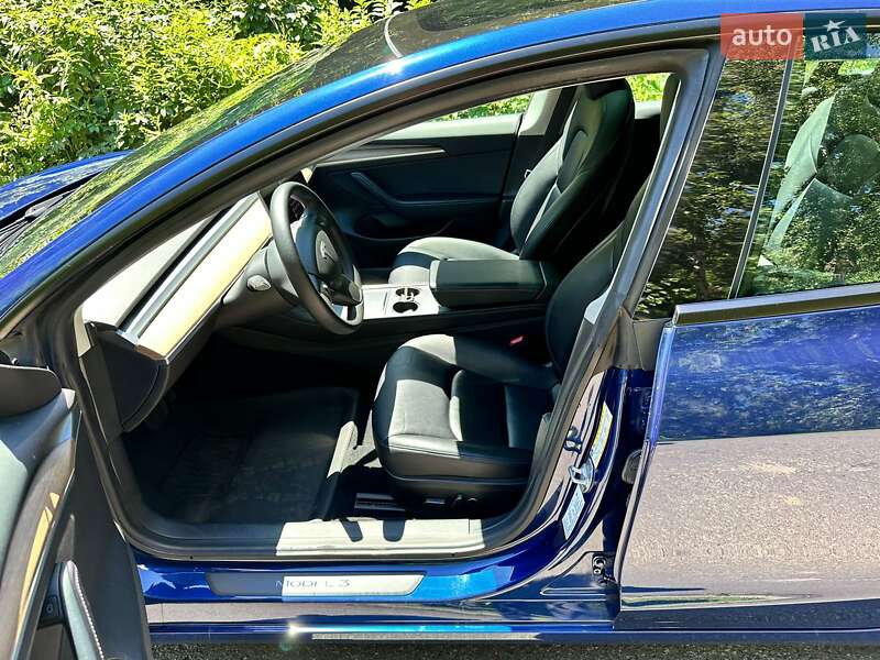 Седан Tesla Model 3 2021 в Киеве фото 15 Седан Tesla Model 3 2021 в Киеве