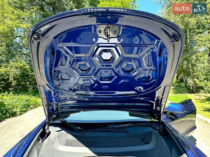 Седан Tesla Model 3 2021 в Киеве
