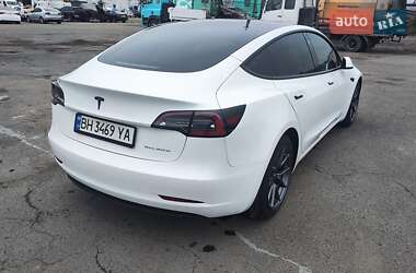 Седан Tesla Model 3 2020 в 