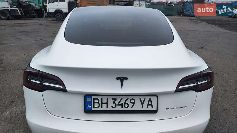 Седан Tesla Model 3 2020 в Одессе
