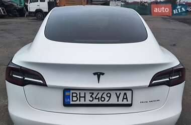 Седан Tesla Model 3 2020 в 