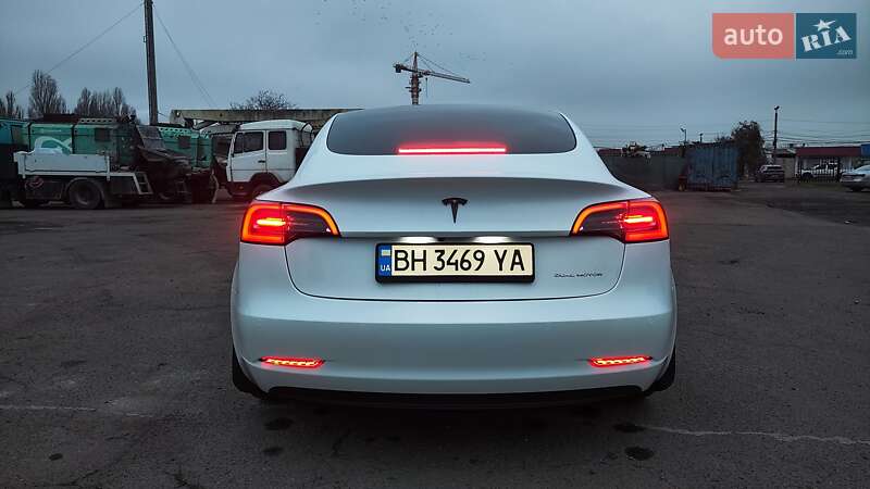 Седан Tesla Model 3 2020 в Одессе
