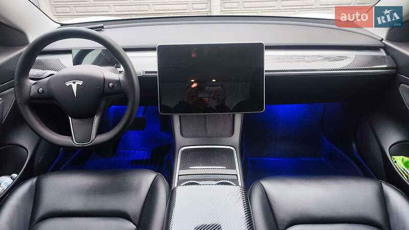 Седан Tesla Model 3 2020 в Одессе