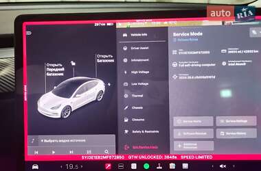 Седан Tesla Model 3 2020 в 