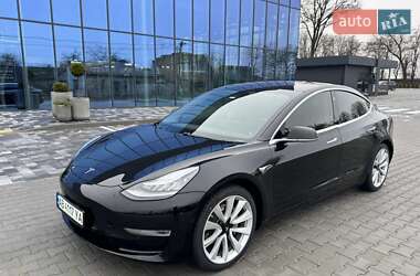 Седан Tesla Model 3 2019 в Виннице