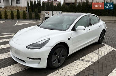 Седан Tesla Model 3 2023 в Рівному