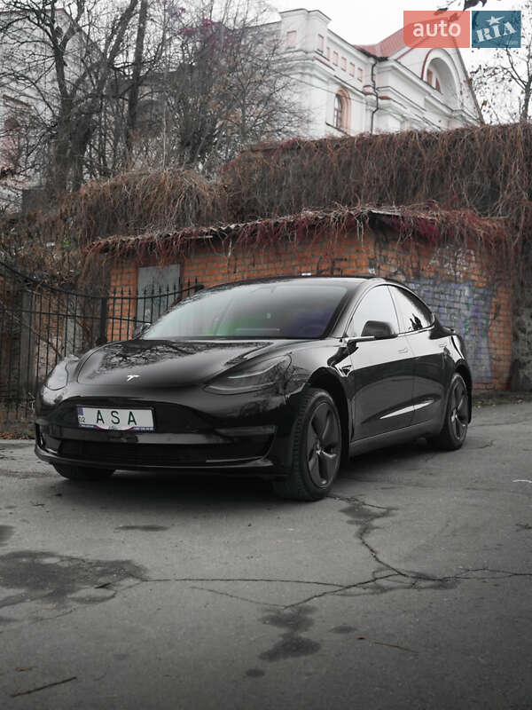 Седан Tesla Model 3 2019 в Вінниці