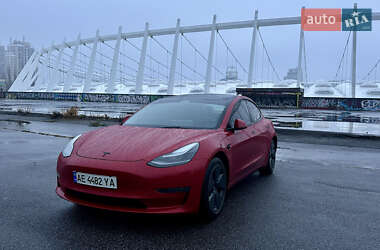 Седан Tesla Model 3 2023 в Киеве