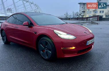 Седан Tesla Model 3 2023 в Киеве