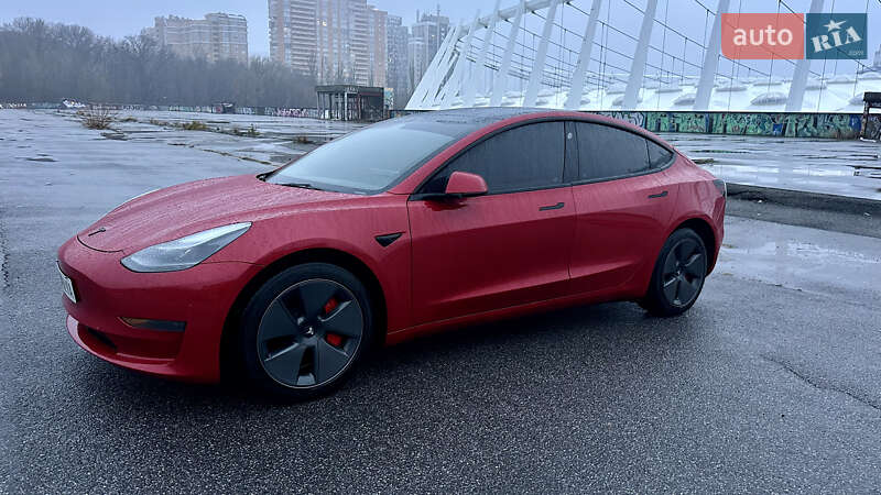 Седан Tesla Model 3 2023 в Киеве