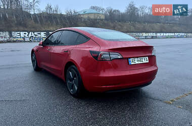 Седан Tesla Model 3 2023 в Києві