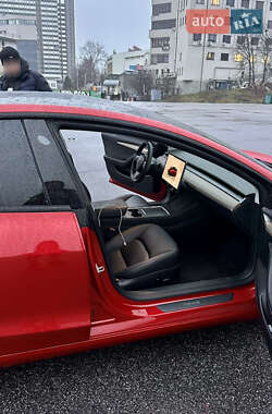 Седан Tesla Model 3 2023 в Киеве